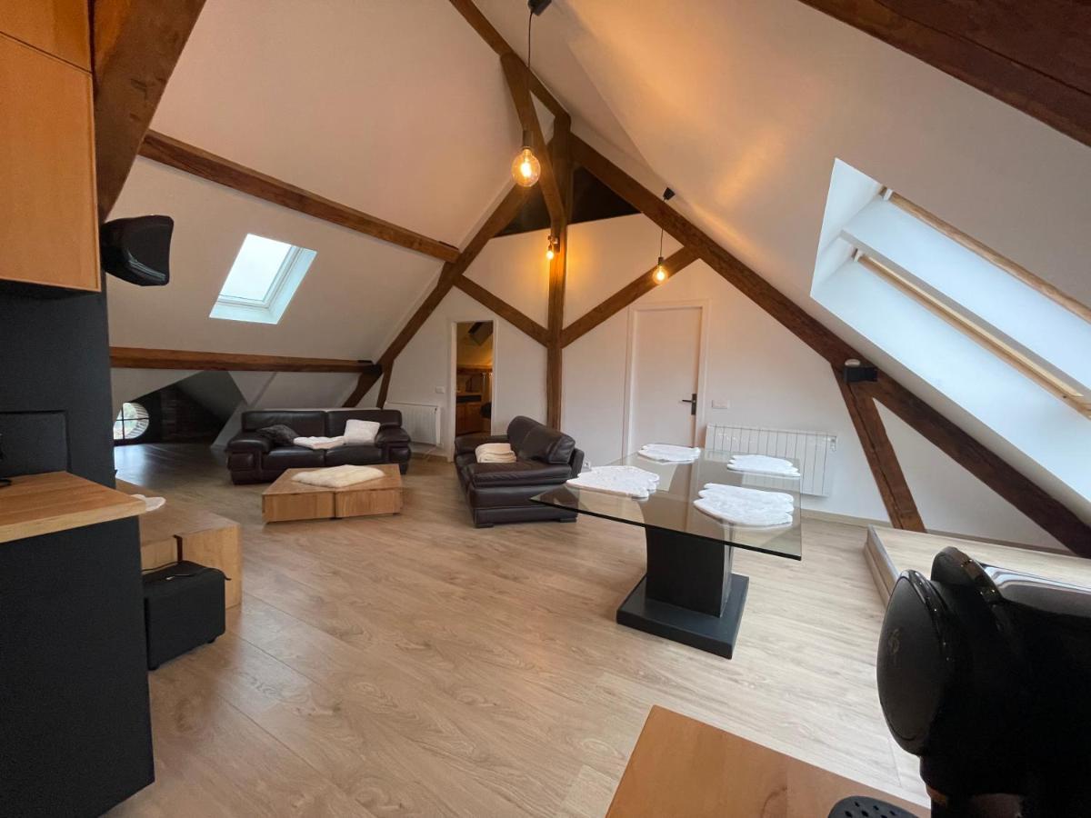 Loft Sous Combles Apartment Aubergenville Exterior photo